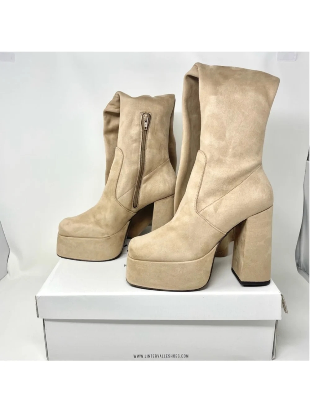 NEW L’Intervalle Azalea Taupe Tan Suede OTK Boots Made in Spain Size 39